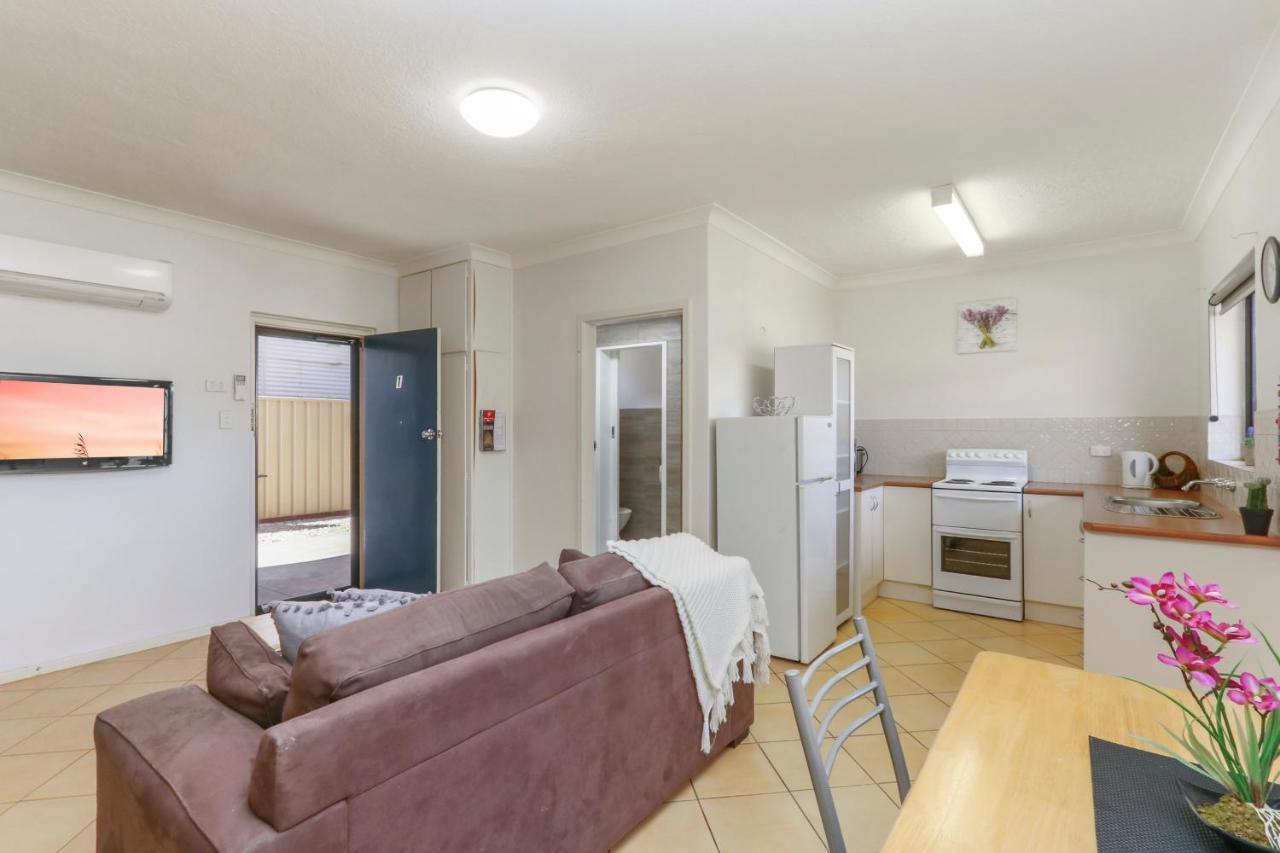 Gossan Street Units Apartment โบรเคนฮิลล์ ภายนอก รูปภาพ